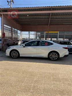 تۆیۆتا کامری